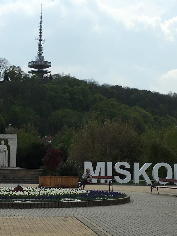 Senorita Apartment Miskolc Exterior photo